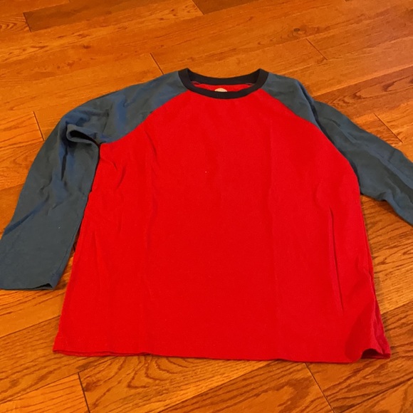 Old navy Reglan Tees - Picture 2 of 3